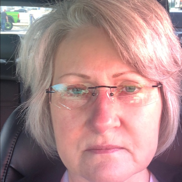 Profile Picture of Freida Smoker (@may79) on Poshmark
