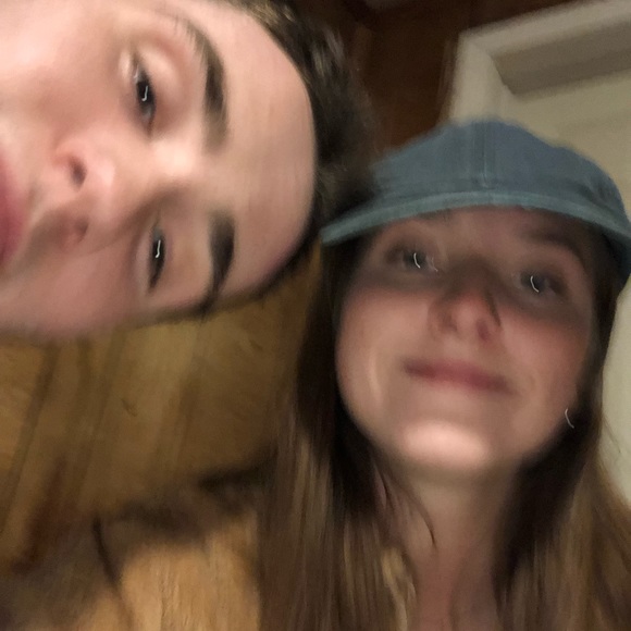 Profile Picture of Elana Gennell (@elana_gennell) on Poshmark