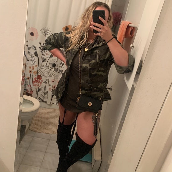 Profile Picture of Brooke Pioppo (@brookepioppo) on Poshmark