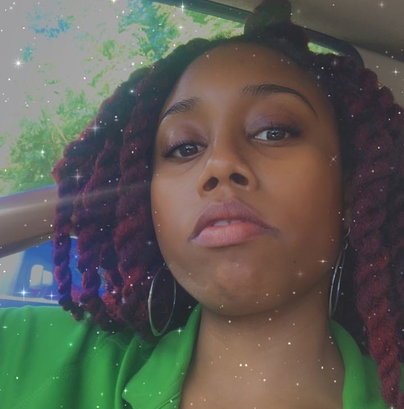 Profile Picture of Nika Skepple (@kskepple) on Poshmark