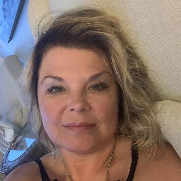 Profile Picture of Angela Kirby (@angelakirby758) on Poshmark