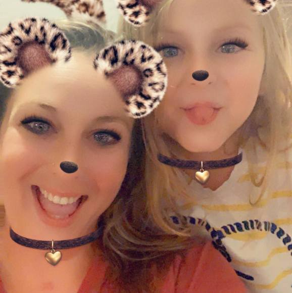 Profile Picture of Alicia Kantorowicz (@aliciakan) on Poshmark