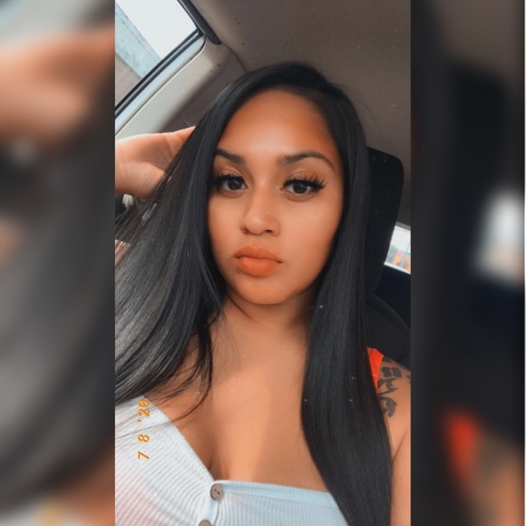 Nancy Delcid - Poshmark Profile Picture of Nancy Delcid (@nancy_delcid) on Poshmark