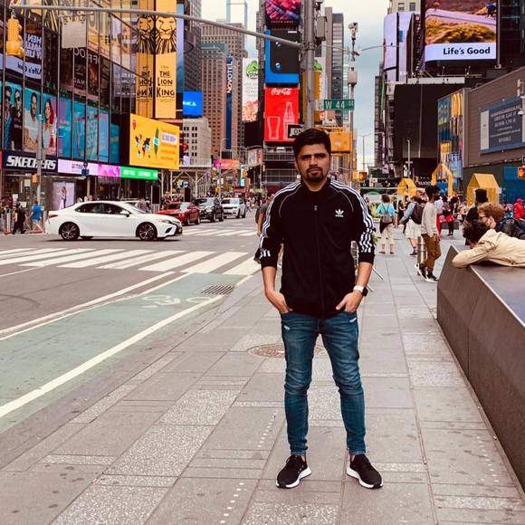 Profile Picture of Edison Rodriguez (@edison_r) on Poshmark