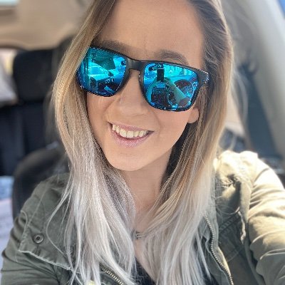 Profile Picture of Makayla Larson (@momomk3313) on Twitter