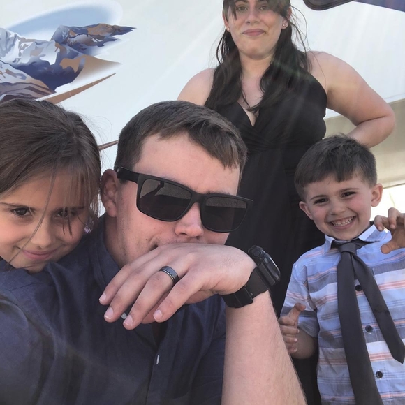 Profile Picture of Jason Browe (@jasonbrowe) on Poshmark