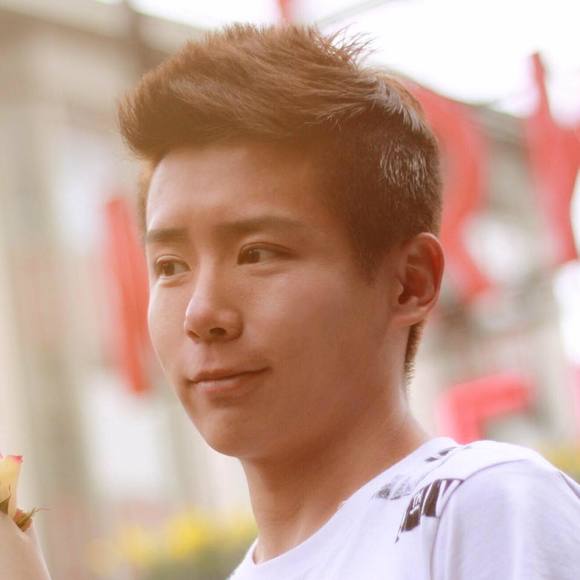 Profile Picture of Hailun Feng (@marco0808) on Poshmark