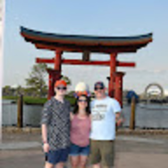 Tara Genzlinger - Poshmark Profile Picture of Tara Genzlinger (@t_genzlinger) on Poshmark