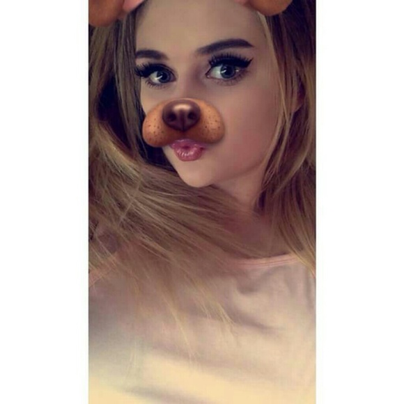 Profile Picture of Cassandra Slaney (@cxssssi13) on Poshmark