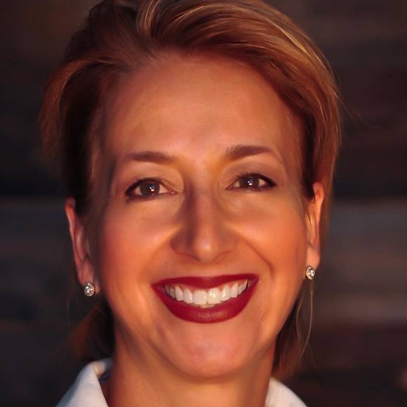 Profile Picture of Michelle Franzia (@michellefranzia) on Poshmark