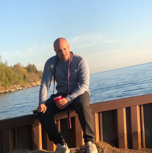 Profile Picture of Danny Ferrer (@dannyhuertas91) on Poshmark