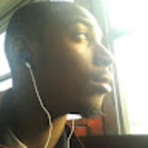 Profile Picture of Edward Luster (@luward20) on Poshmark