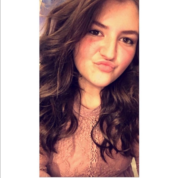 Profile Picture of Kimberly Faulconer (@kimberlyf_23) on Poshmark