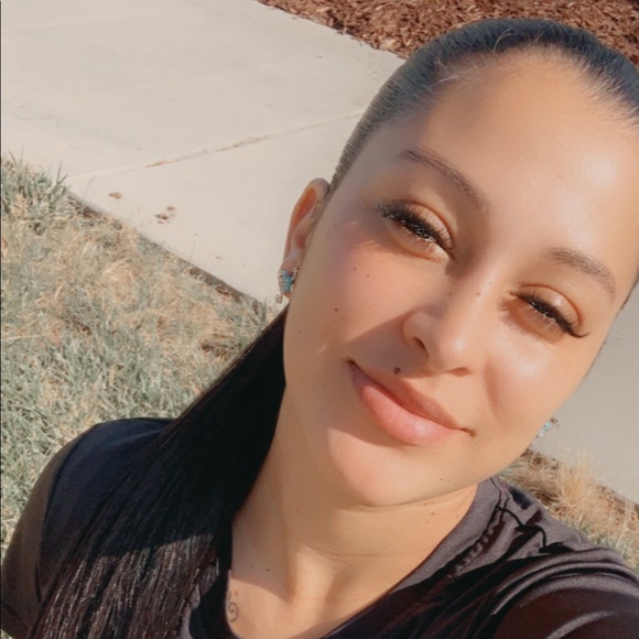 Profile Picture of Wanda Rodriguez (@lovelydollsale) on Poshmark