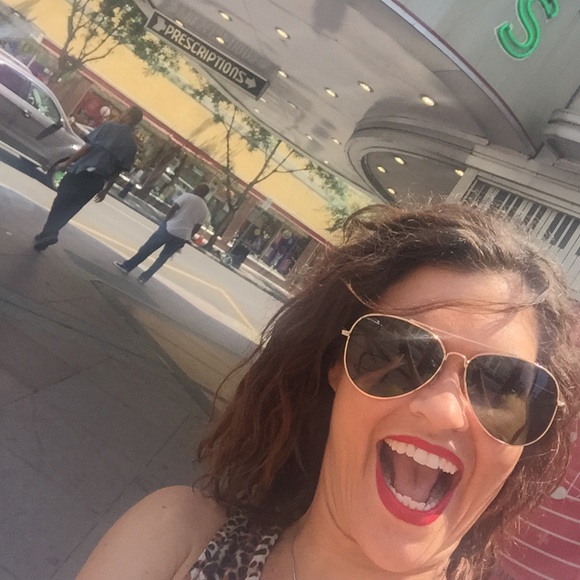 Profile Picture of Maggae Mosakowski (@maggaemo) on Poshmark