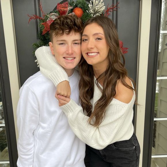 Profile Picture of Sarah Bransteter (@sarahbransteter) on Poshmark