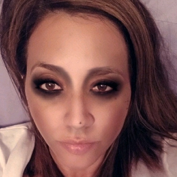 Profile Picture of Josie Lara (@josielinda) on Poshmark