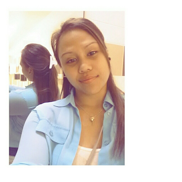 Profile Picture of Melissa Estoy (@mestoy12) on Poshmark