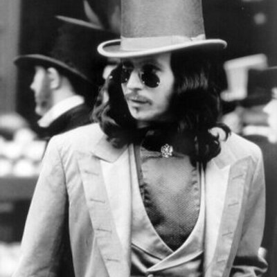 Profile Picture of Subterranean LailoLa (@Violetcrow_Z) on Twitter