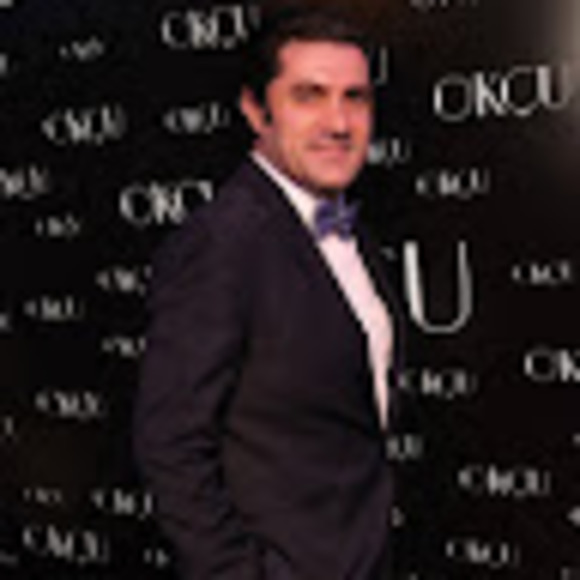 Profile Picture of Sarven Okcu (@sarvenokcu) on Poshmark