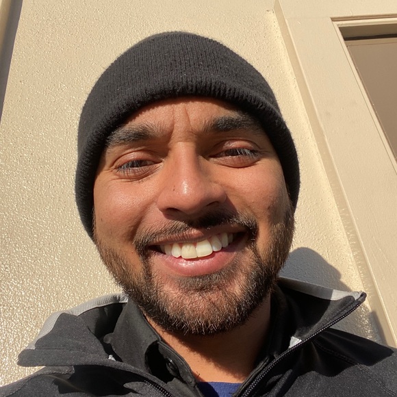 Profile Picture of Luis Mandujano (@loois831) on Poshmark