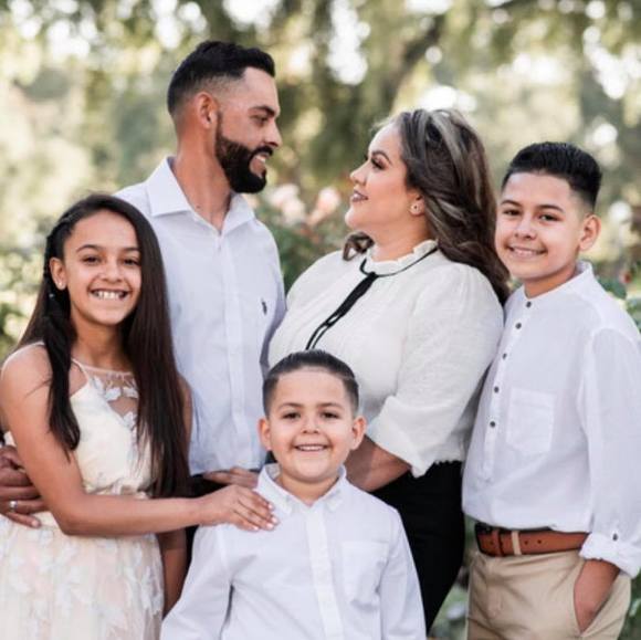 Profile Picture of Andrea Tafolla (@andrea_tafolla) on Poshmark