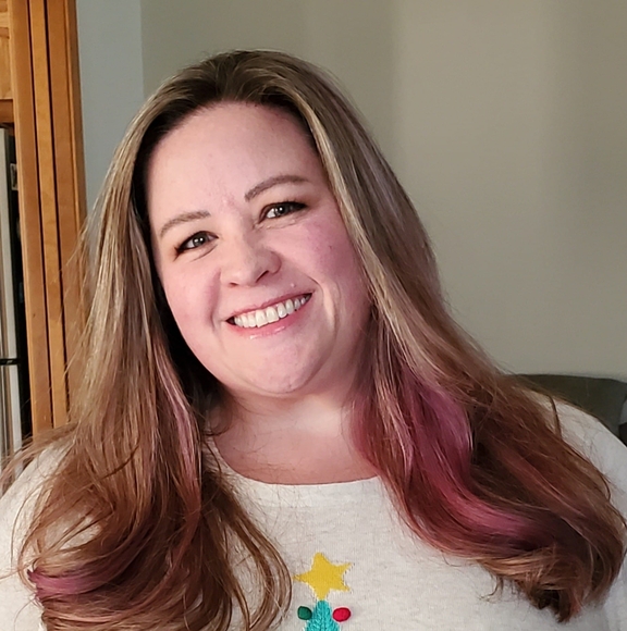 Profile Picture of Stephanie Gerschoffer (@sgerschoffer) on Poshmark