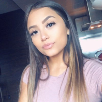 Profile Picture of Lydia Perez (@_LydiaElena) on Twitter