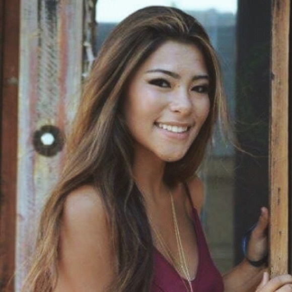 Profile Picture of Jessica Aguigui (@jaguigui) on Poshmark