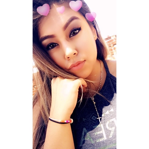 Profile Picture of Daniela Robledo (@danielarxp) on Poshmark