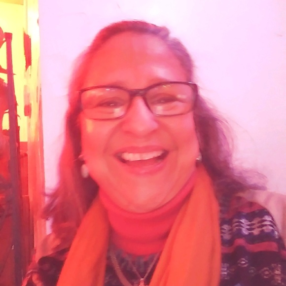 Profile Picture of Teresa Gallagher (@teresamamag) on Poshmark