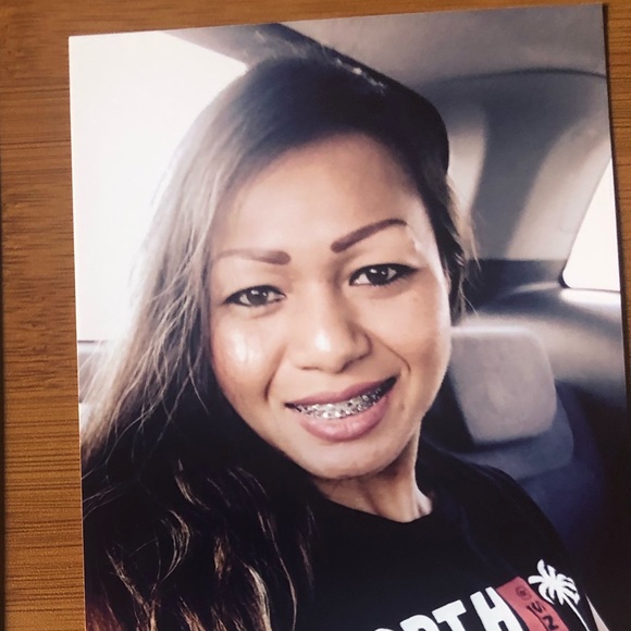 Profile Picture of Cindy Logan (@phanthadeth81) on Poshmark