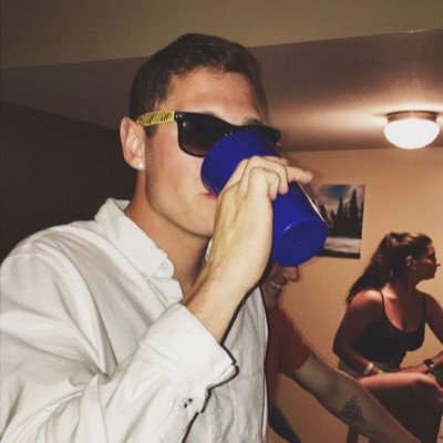 Profile Picture of Night (@AaronKnight18) on Twitter