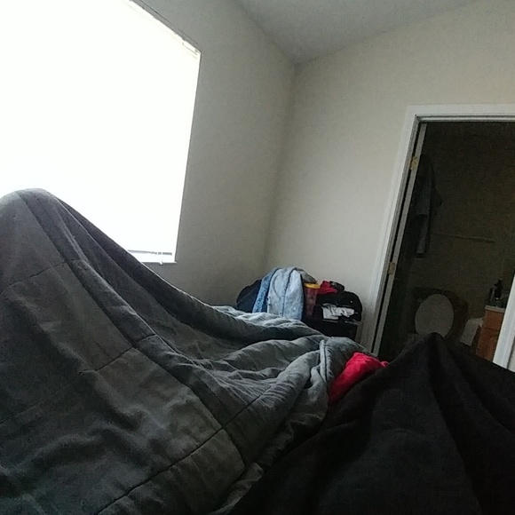 Profile Picture of Mia Terry (@myami3223) on Poshmark