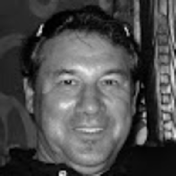 Profile Picture of Guido Leiendecker (@guidol) on Poshmark