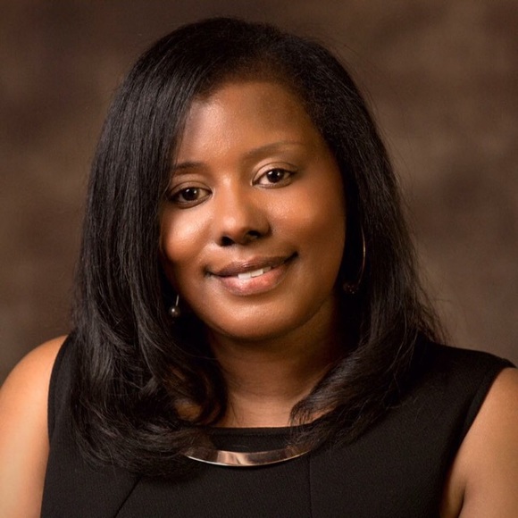 Profile Picture of Kenya Featherston (@kfeathe) on Poshmark