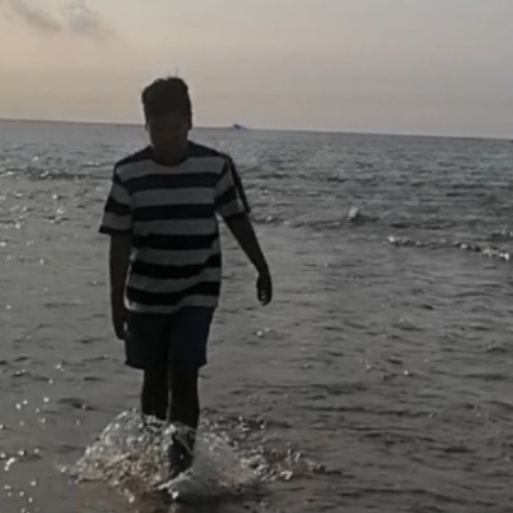 Profile Picture of jeds (@jeromeeedison) on Tiktok