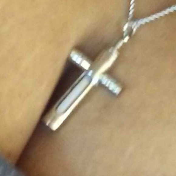 Profile Picture of April Thompson (@aprilthompson1) on Poshmark