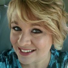 Profile Picture of Lynn Larsen (@LLarsenmk) on Twitter
