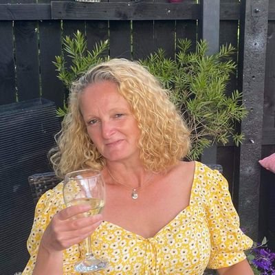 Profile Picture of Jo Snell (@JoSnell19) on Twitter