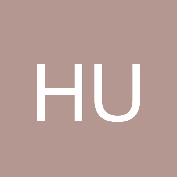 Profile Picture of Heather Urquides (@hwordnerd) on Poshmark