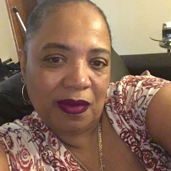 Profile Picture of Shirley Armstrong (@sweetlady45me) on Poshmark