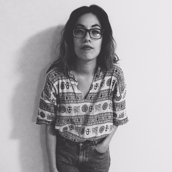 Profile Picture of Isabel Olivares (@beaalove) on Poshmark