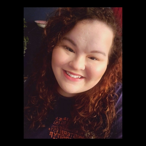 Profile Picture of Haley Archer (@harcher2531) on Poshmark