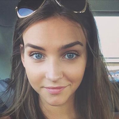 Profile Picture of Abby Simons (@abbysimons7) on Twitter