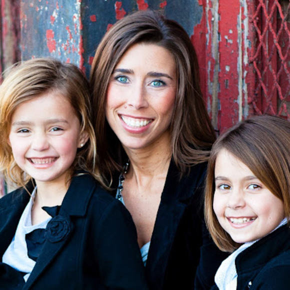 Profile Picture of Angela Fisher (@ajmd42) on Poshmark