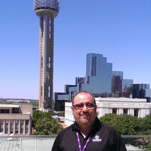 Profile Picture of Carlos Escudero (@carlosscdr) on Poshmark