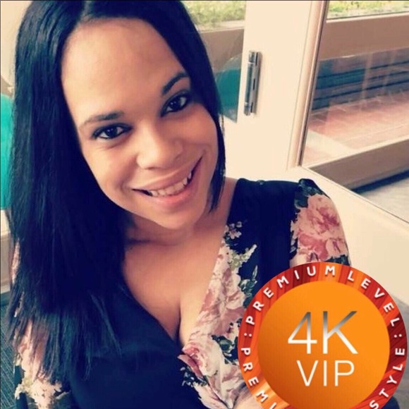 Profile Picture of Amanda Savoie (@asavoie0630) on Poshmark