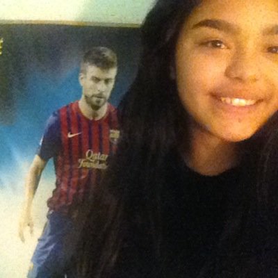 Profile Picture of Elizabeth Piqué (@ElizabethPique) on Twitter