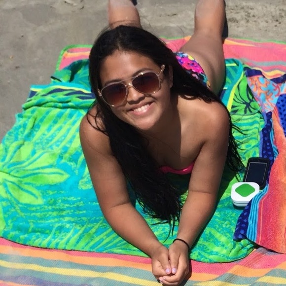 Profile Picture of Lily Frank (@lilyfrank16) on Poshmark
